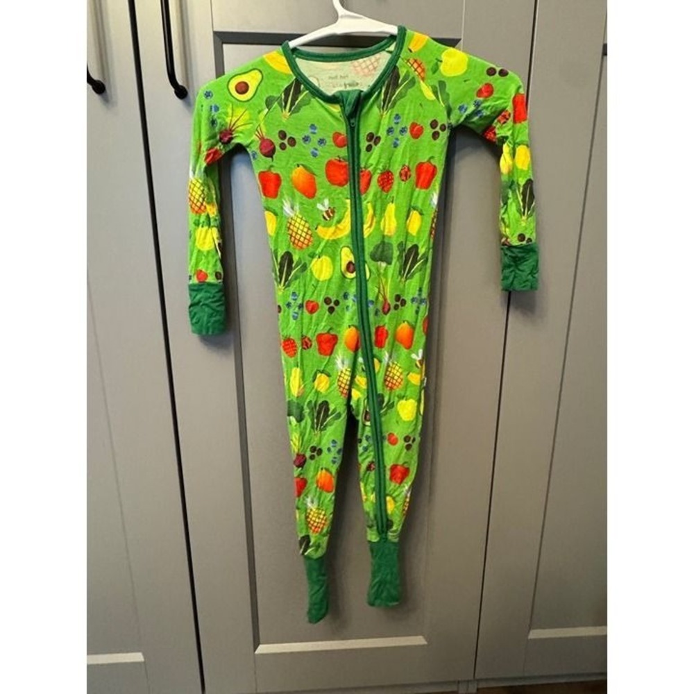 Little Sleepies x Once Upon A Farm Zippy Fruit Vegetable Pajamas Bamboo 18-24m